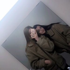 Meet your Posher, Elle